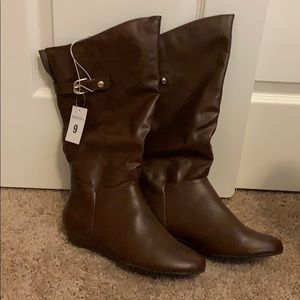 ❗️NWT❗️Size 9 Faux Leather Boots